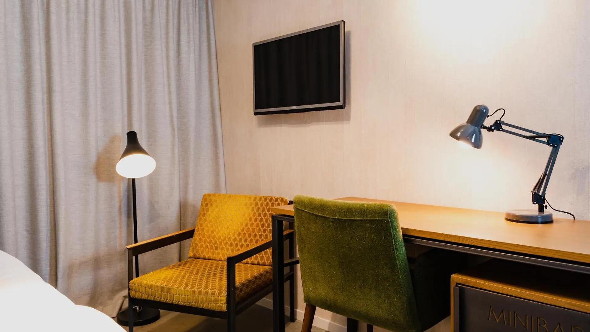 אמסטרדם Hotel De Hallen